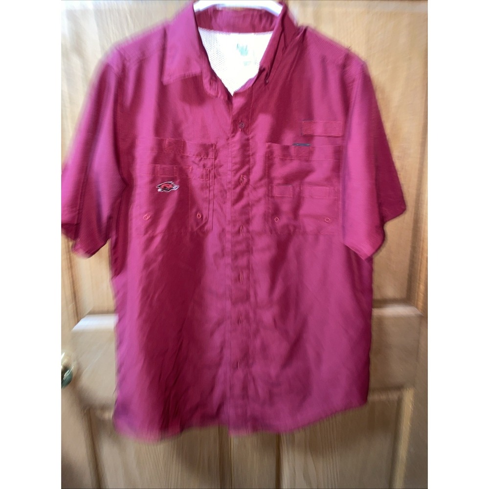 Razorbacks Pro Edge Vented Shirt Med Pockets Embroidered